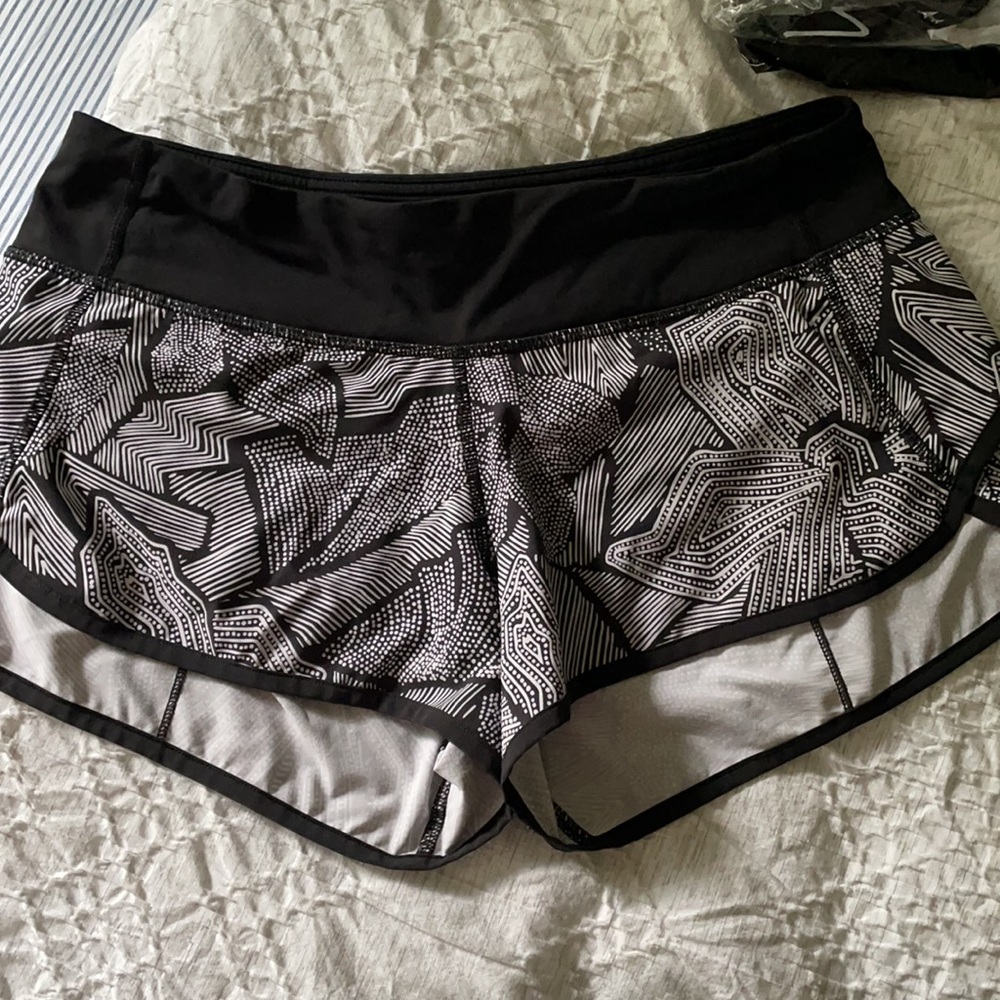 Lululemon Speed Up Short - Picture 2 of 11